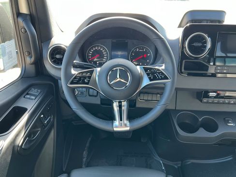 New 2026 Mercedes-Benz Sprinter 2500 image 12