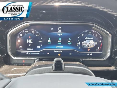 Used 2025 Chevrolet Silverado 1500 High Country AWD/4WD image 17