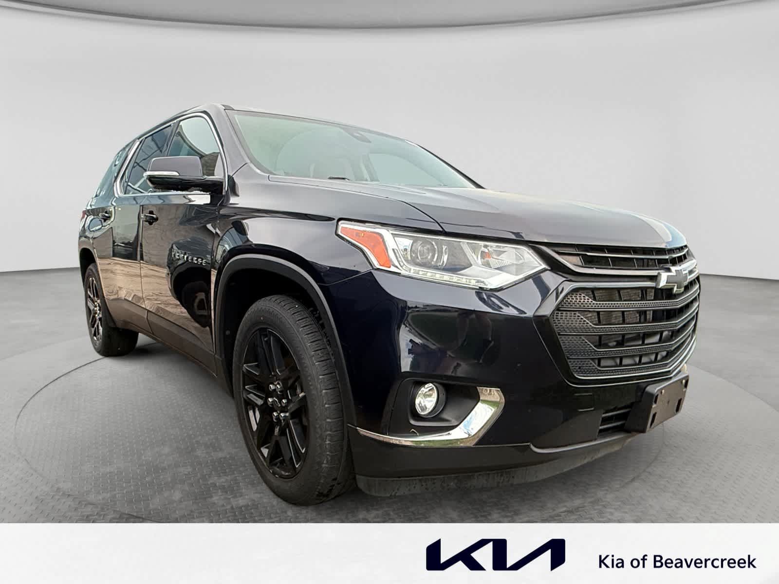 Used 2020 Chevrolet Traverse LT FWD image 3