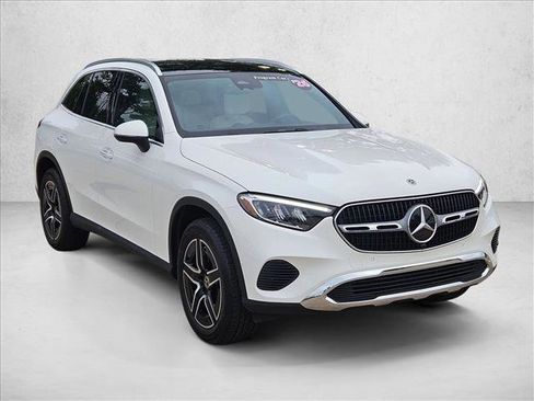 Certified 2026 Mercedes-Benz GLC 300 image 2