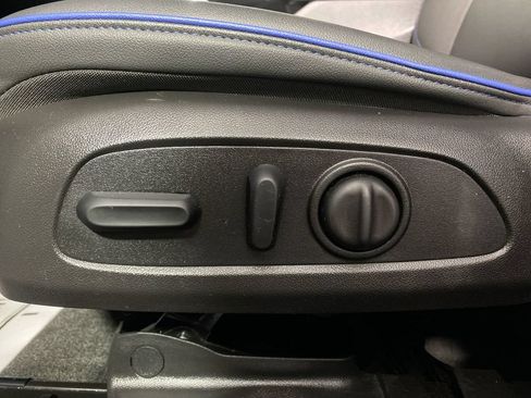 Used 2024 Buick Envista Sport Touring w/ Convenience I Package FWD image 12