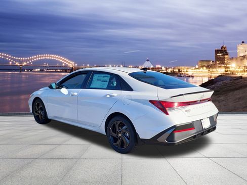 New 2026 Hyundai Elantra Sport image 3