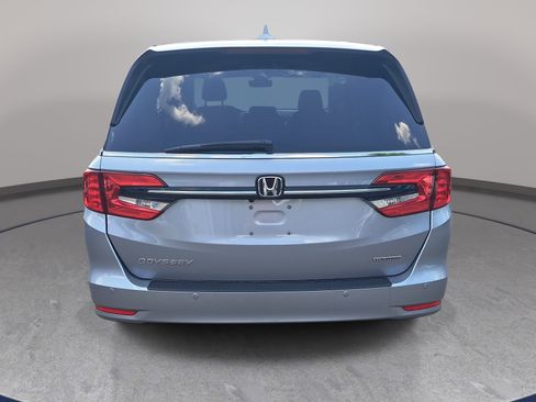 Used 2024 Honda Odyssey Touring image 6