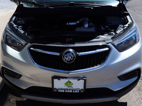 Used 2022 Buick Encore Preferred AWD/4WD image 57