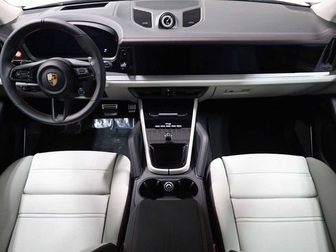New 2025 Porsche Cayenne GTS image 26