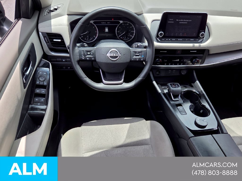 Used 2025 Nissan Rogue SV AWD/4WD image 6