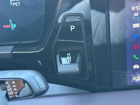 New 2026 Porsche Macan 4 Electric image 25