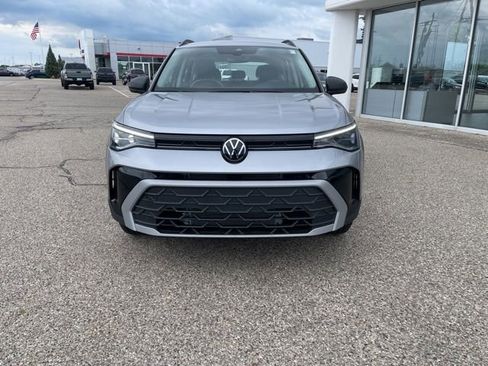 Used 2025 Volkswagen Taos S AWD/4WD image 3