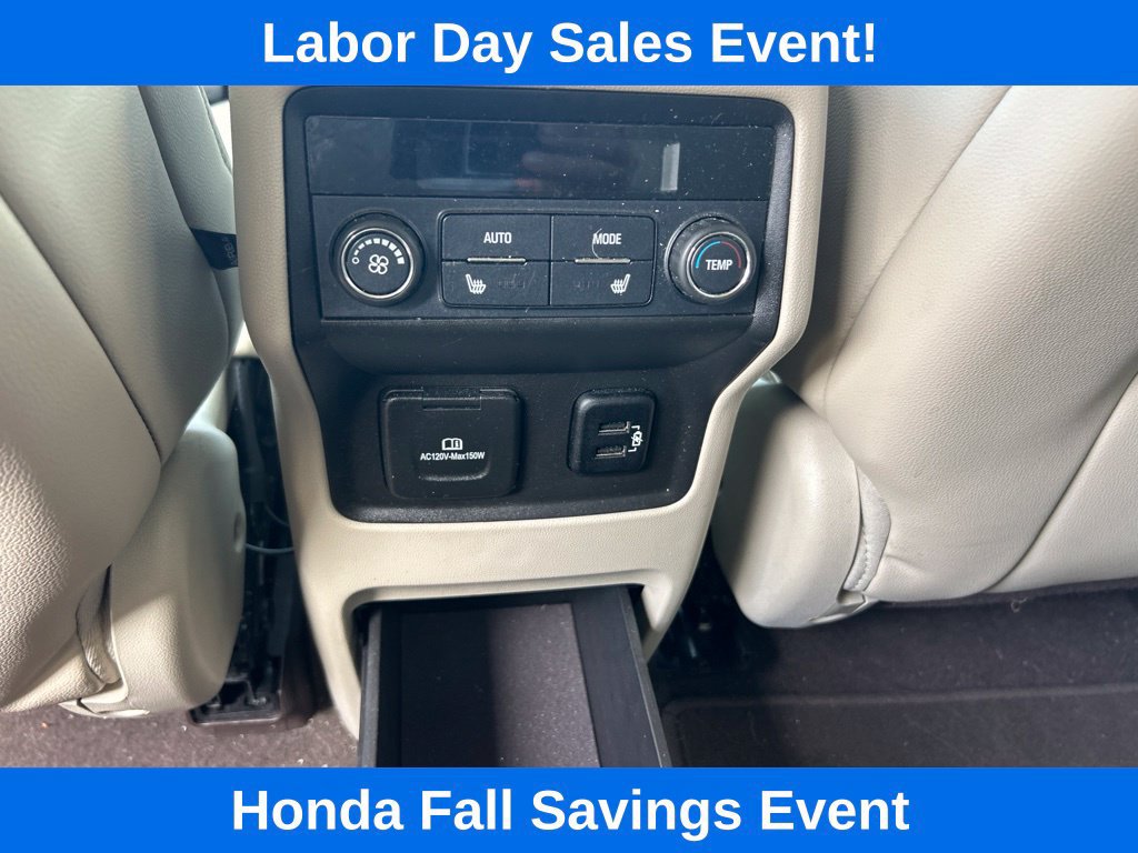 Used 2018 GMC Acadia Denali w/ Technology Package FWD image 17