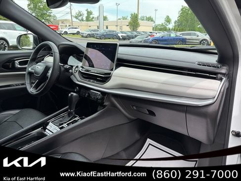 Used 2023 Jeep Compass Limited w/ Elite Group AWD/4WD image 12