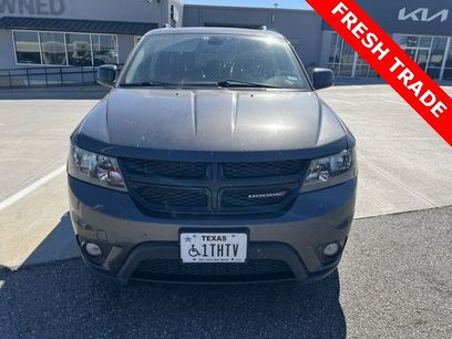 Used 2019 Dodge Journey SE w/ Blacktop Package