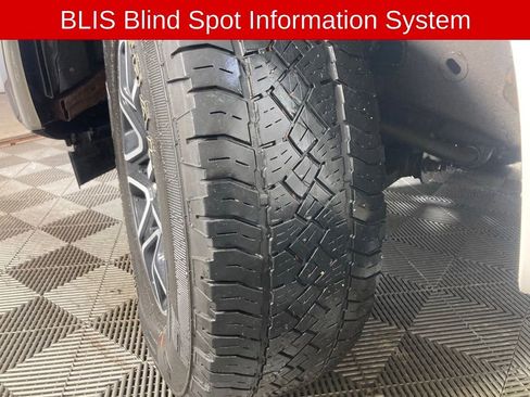 Used 2017 Ford F150 Lariat w/ Equipment Group 502A Luxury image 24