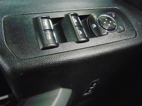 Used 2017 Ford F150 XLT w/ Equipment Group 302A Luxury AWD/4WD image 8