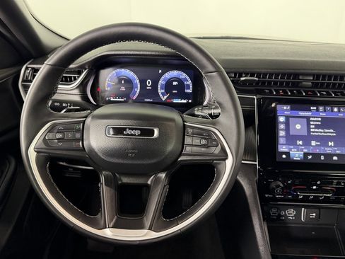 Certified 2025 Jeep Grand Cherokee L Laredo image 13