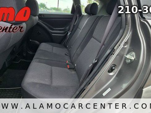 Used 2005 Pontiac Vibe w/ Power Group Value Package image 25