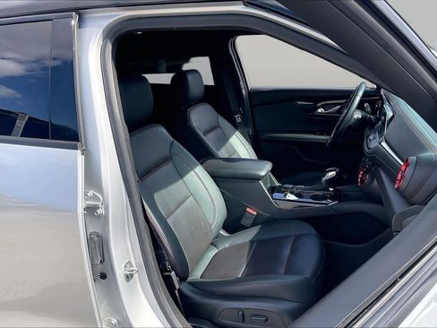 Used 2022 Chevrolet Blazer RS w/ Enhanced Convenience Package FWD image 8