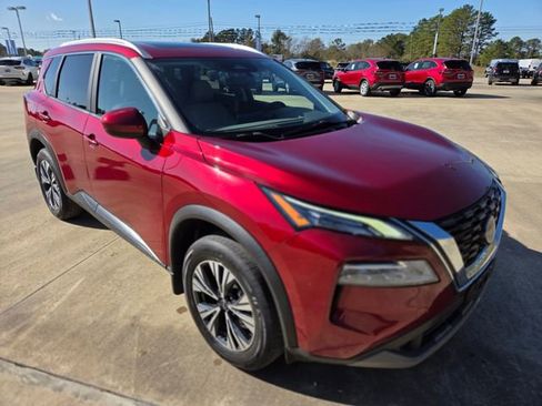 Used 2023 Nissan Rogue SV w/ SV Premium B Package image 8
