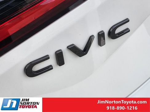 Used 2023 Honda Civic Type R image 13