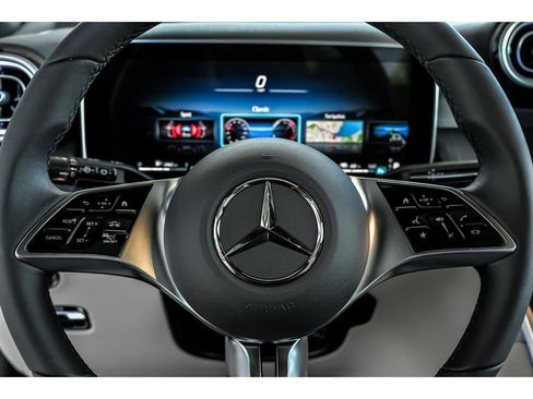 New 2026 Mercedes-Benz GLC 350e 4MATIC image 15