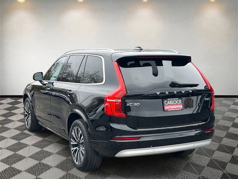 Used 2022 Volvo XC90 T6 Momentum w/ Climate Package image 5