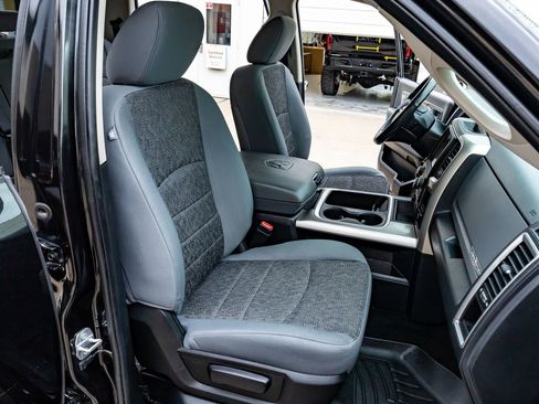 Used 2017 RAM 1500 Lone Star AWD/4WD image 30