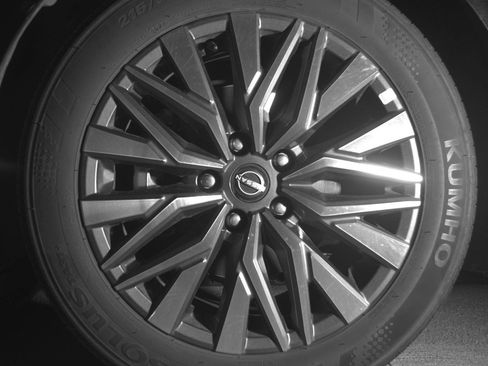 Used 2025 Nissan Altima 2.5 SV image 12