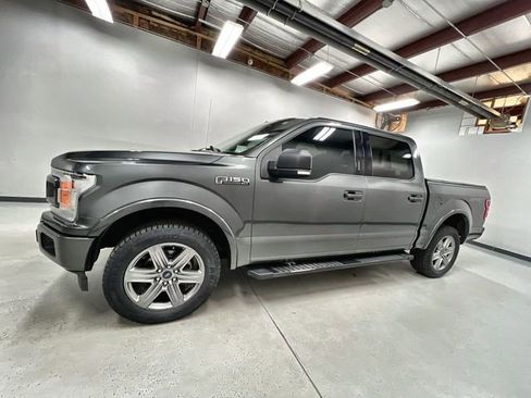 Used 2018 Ford F150 XLT w/ Equipment Group 302A Luxury image 5