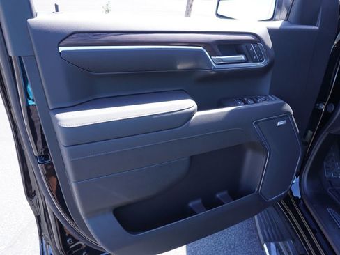 New 2026 GMC Sierra 1500 SLT w/ SLT Convenience Package image 15