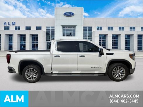 Used 2021 GMC Sierra 1500 SLT w/ SLT Premium Plus Package AWD/4WD image 6