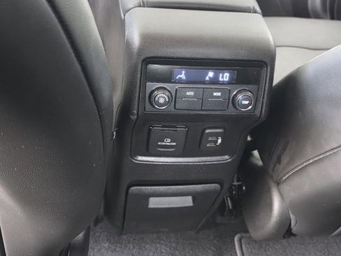 Used 2019 GMC Acadia SLT FWD image 10