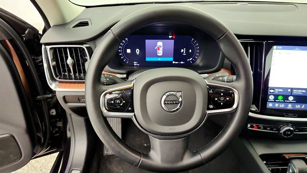 Used 2025 Volvo S60 B5 Plus AWD/4WD image 12