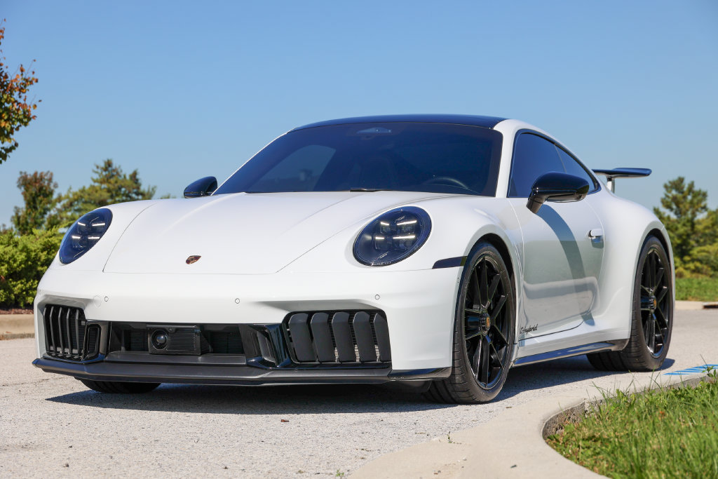 Certified 2026 Porsche 911 Carrera GTS RWD image 28