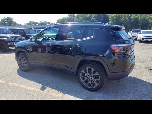 Certified 2021 Jeep Compass Latitude AWD/4WD image 6