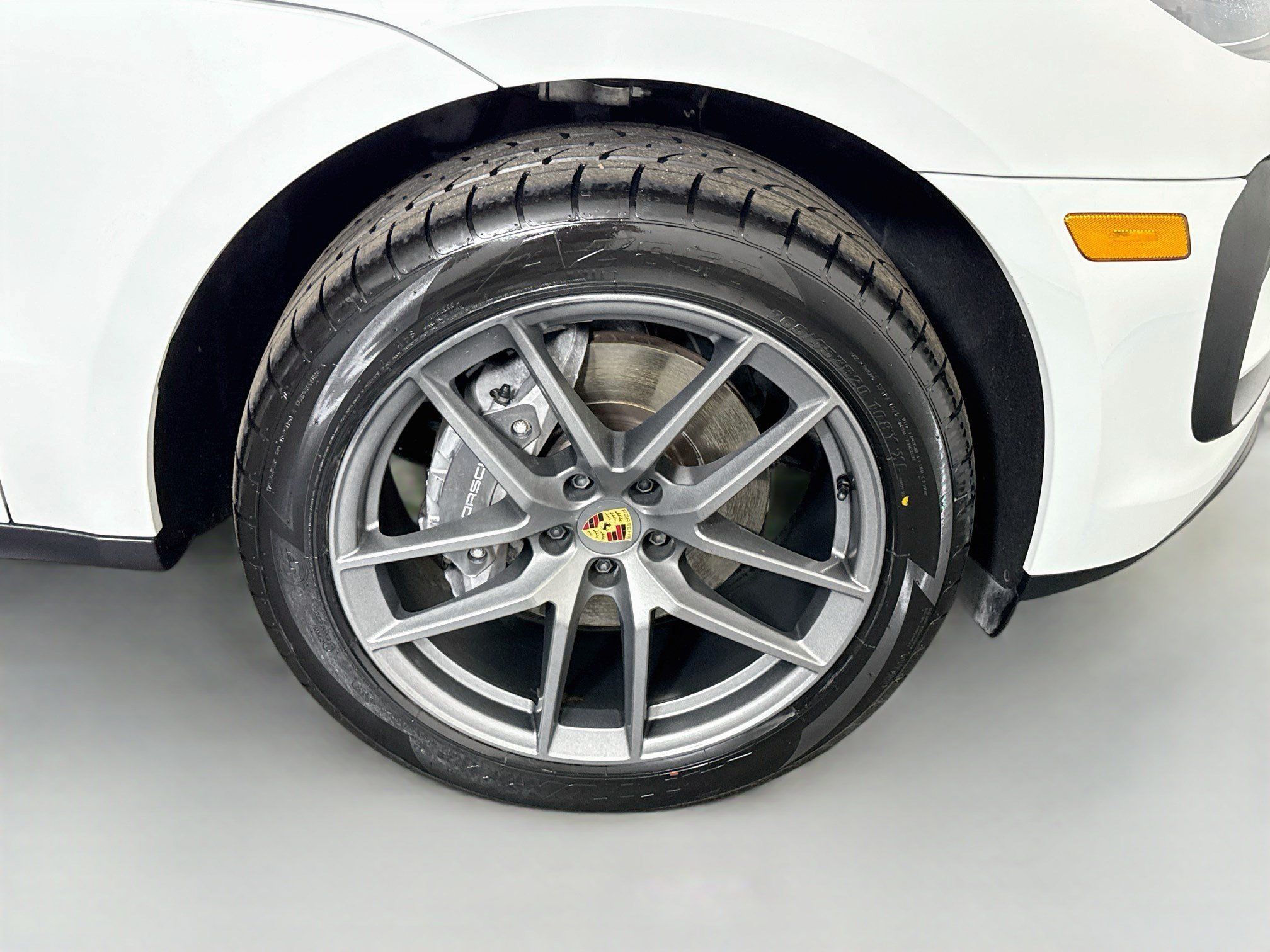 Used 2024 Porsche Macan AWD/4WD image 32