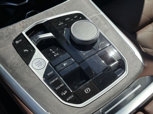 Used 2026 BMW X7 xDrive40i image 29