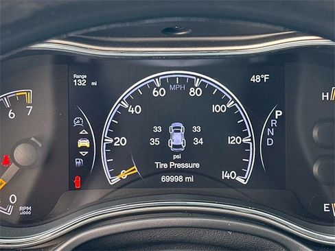 Used 2018 Jeep Grand Cherokee Overland image 12