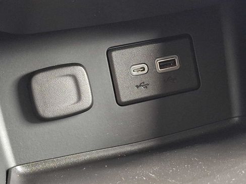 Used 2021 GMC Acadia SLE w/ LPO, Floor Liner Package FWD image 26