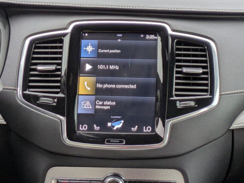 Used 2022 Volvo XC90 T8 R-Design w/ Advanced Package image 19