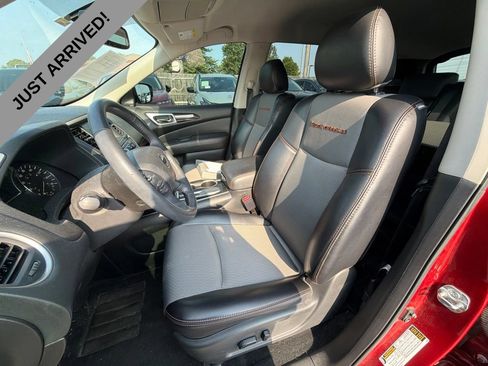Used 2020 Nissan Pathfinder SV w/ Rock Creek Edition FWD image 12