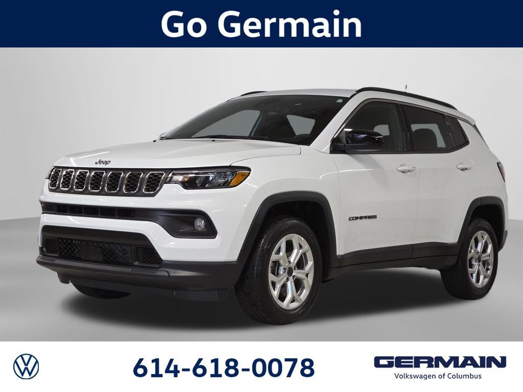Used 2025 Jeep Compass Latitude AWD/4WD image 1