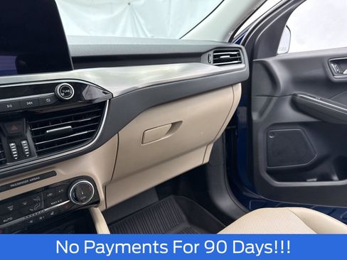 Certified 2022 Ford Escape Titanium w/ Class II Trailer Tow Package image 21