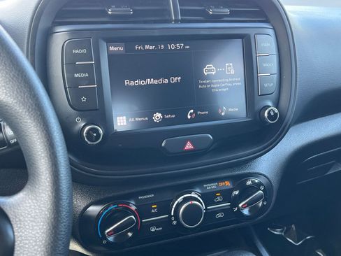 Used 2025 Kia Soul LX w/ LX Technology Package image 17