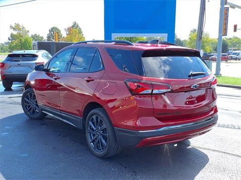 Used 2022 Chevrolet Equinox RS w/ Infotainment Package image 4