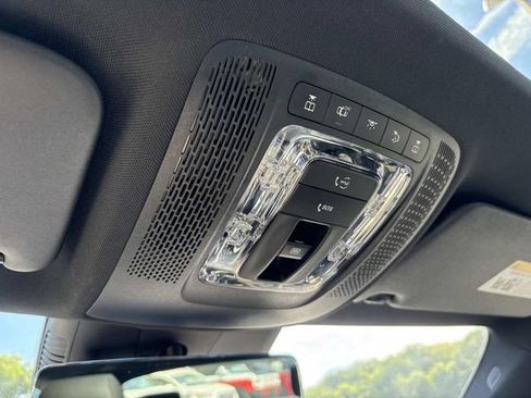 Used 2025 Mercedes-Benz CLA 250 image 34