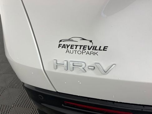 New 2026 Honda HR-V EX-L image 17