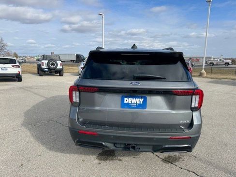 Certified 2025 Ford Explorer ST-Line w/ ST-Line Street Pack image 7