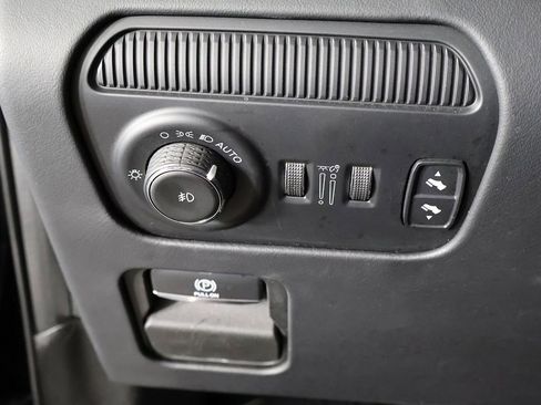 Used 2023 Jeep Grand Wagoneer Series II AWD/4WD image 41