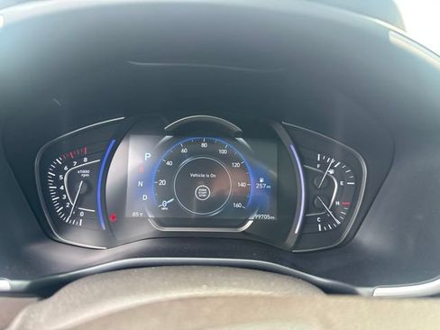 Used 2020 Hyundai Santa Fe Limited AWD/4WD image 5