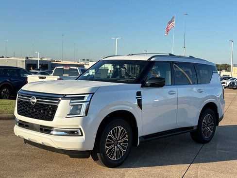 New 2026 Nissan Armada SL w/ Captain's Chari Seat Package image 4