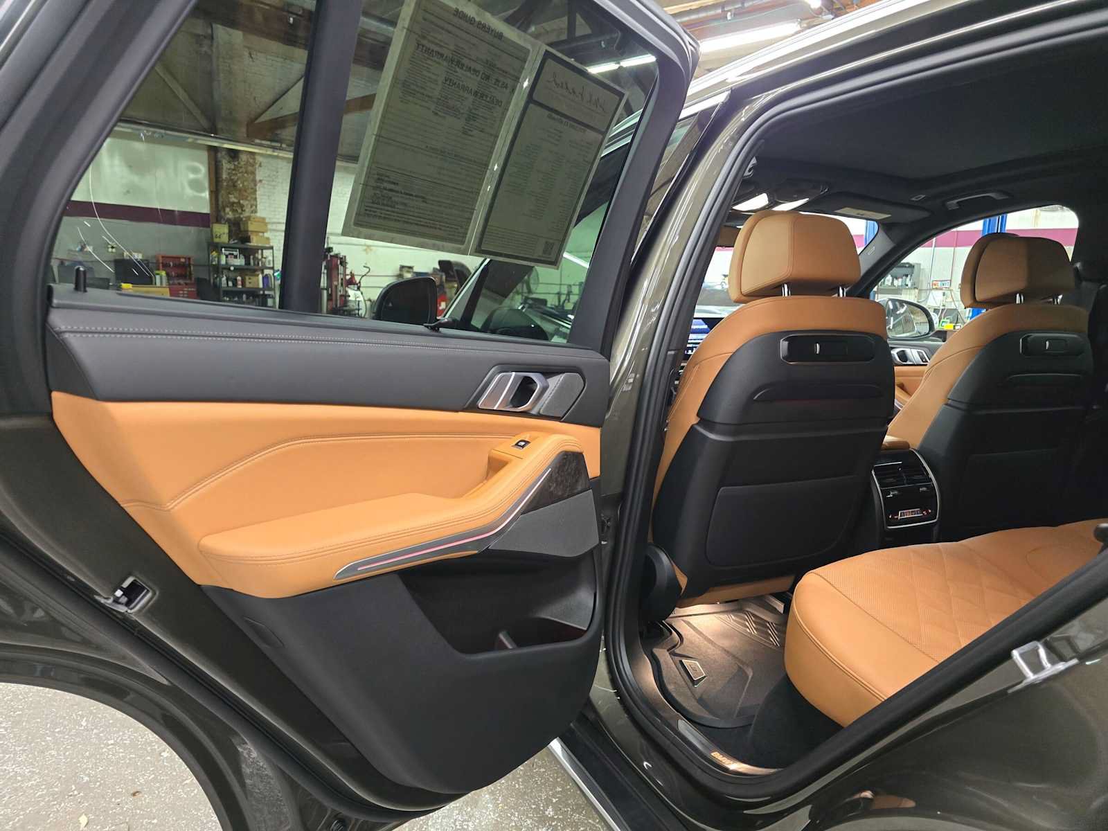 Used 2025 BMW X5 xDrive40i w/ Executive Package AWD/4WD image 15